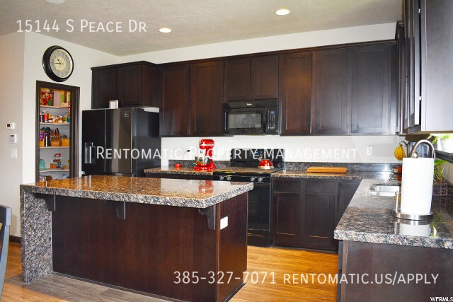 Building Photo - 15144 Peace Dr