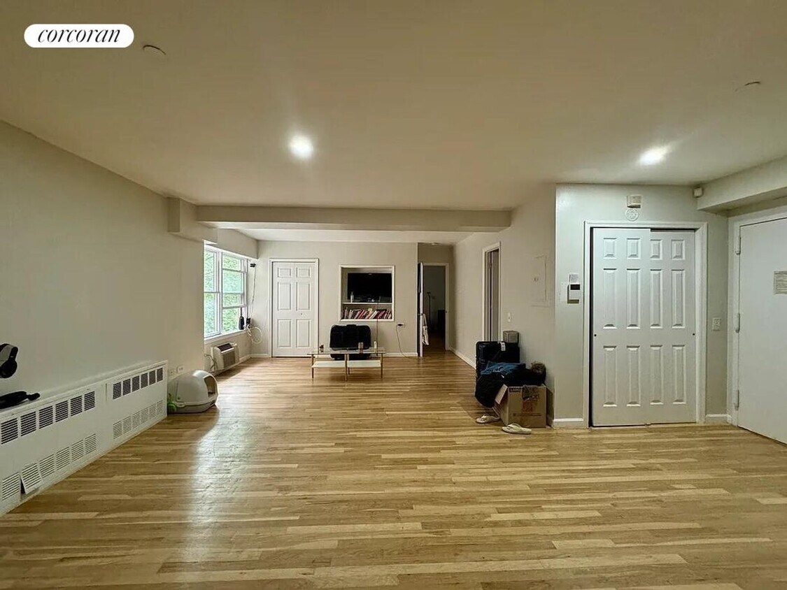 Foto principal - 754 E 6th St