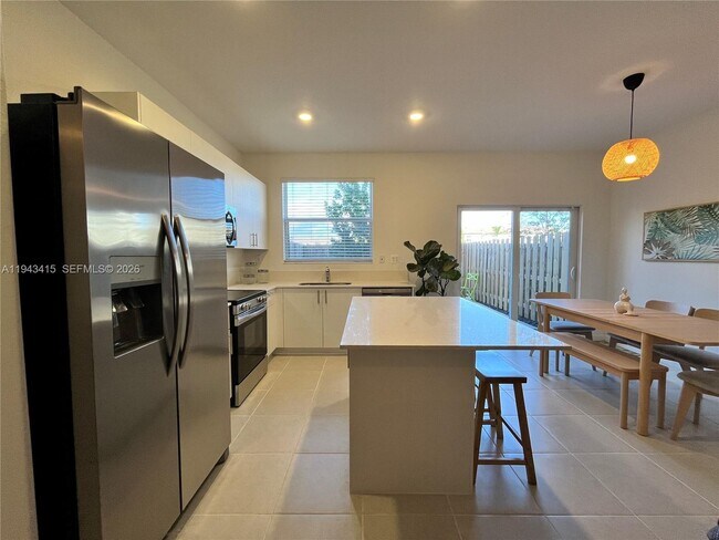 Foto del edificio - 2627 SE 28th Dr