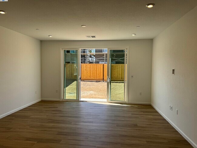 Building Photo - 3040 Red Canard Wy