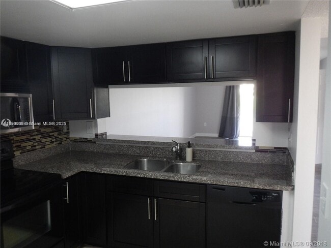 Foto del edificio - 431 SW 113th Way