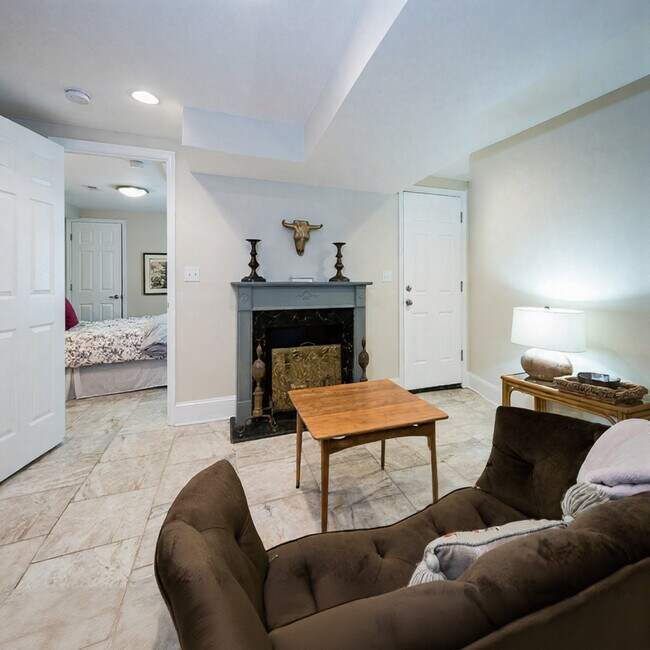 Foto del edificio - 723 5th St NE