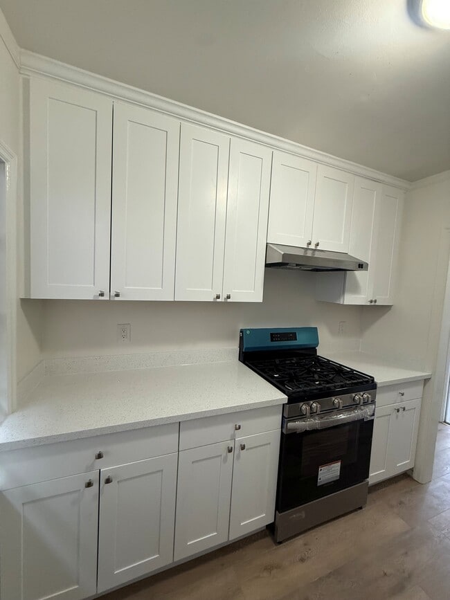 Building Photo - 1114 Capuchino Ave