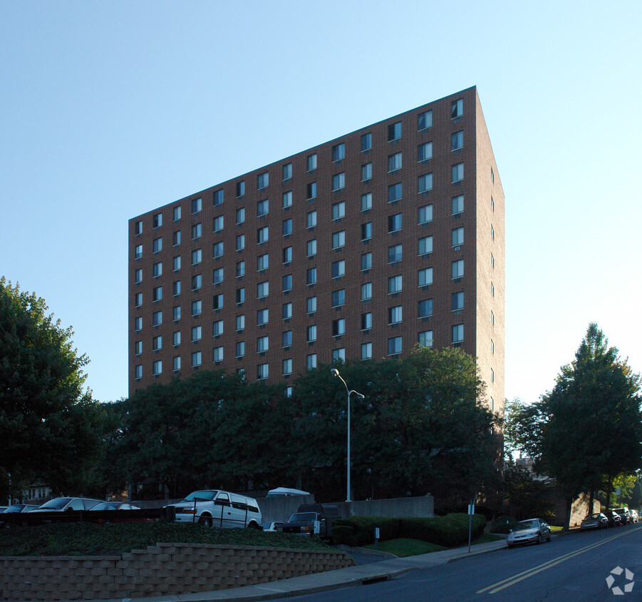 Foto del edificio - Towne House Apartments