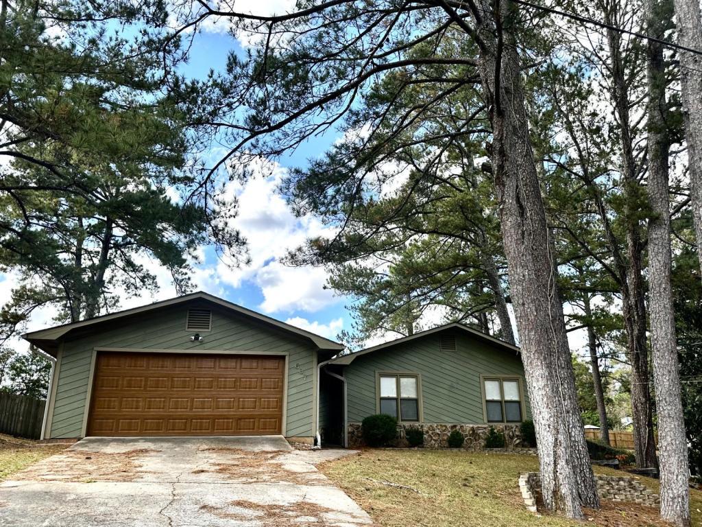 Foto principal - 607 Chickasaw Rd