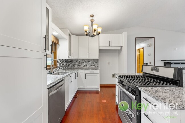 Foto del edificio - 3 Bedroom 2 Bathroom Family Ready Home