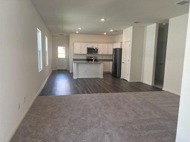 Building Photo - 117 Bluegill Dr