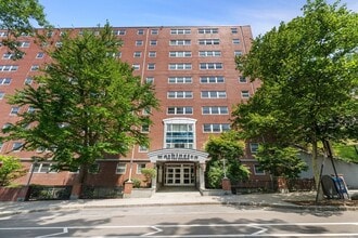 Building Photo - 1600 Beacon St