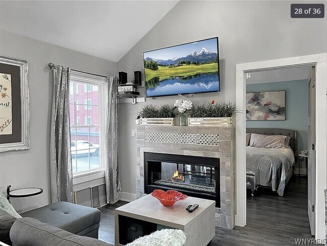 Living Area - 61 Park St
