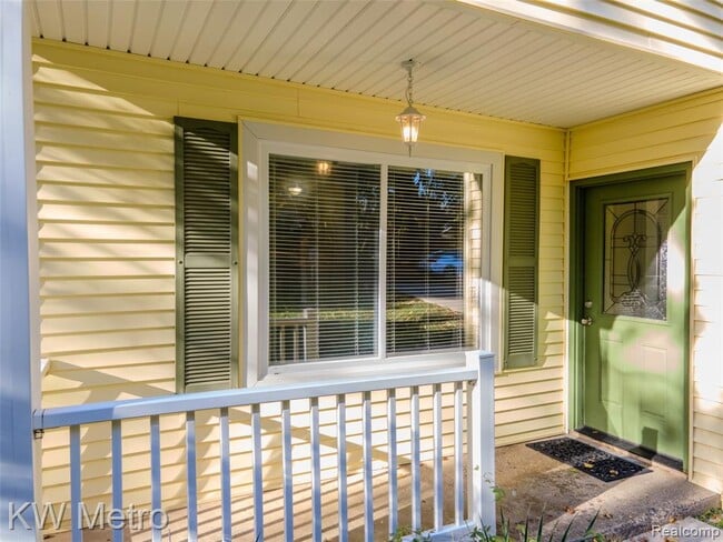 Building Photo - 2416 Shawood Dr