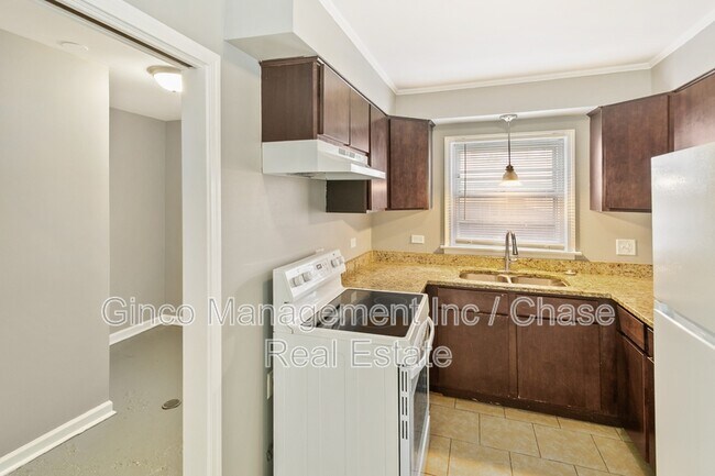 Foto del edificio - 17306 Holmes Ave