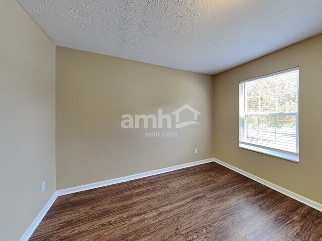 Foto del edificio - 9709 Wickland Ct