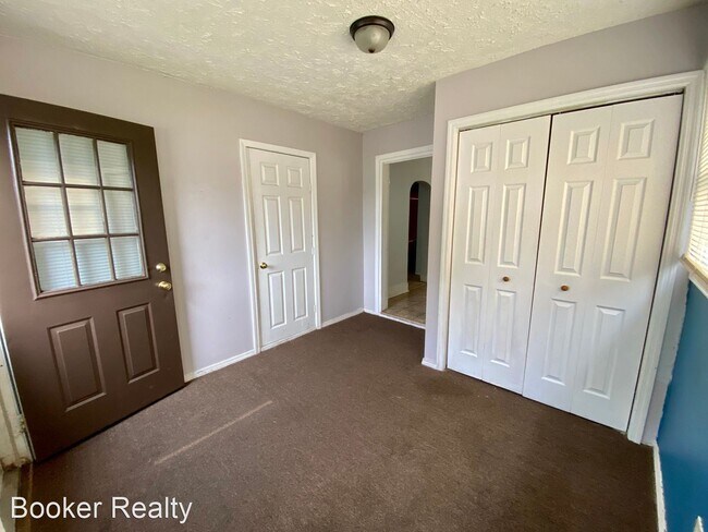Building Photo - 1 br, 1 bath House - 694 Pleasant Street