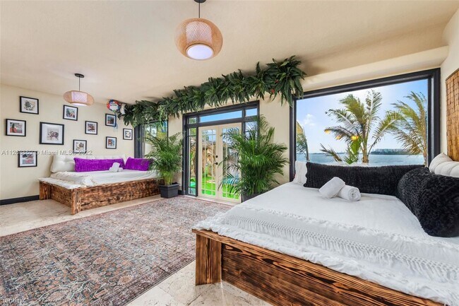 Foto del edificio - 5 br, 4 bath House - 1270 NE 87th St