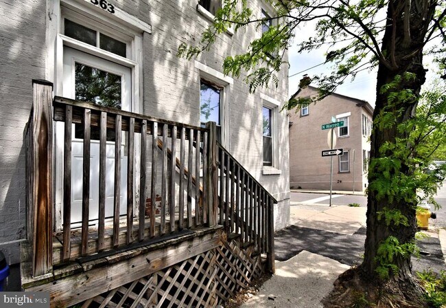 Foto del edificio - 563 King St