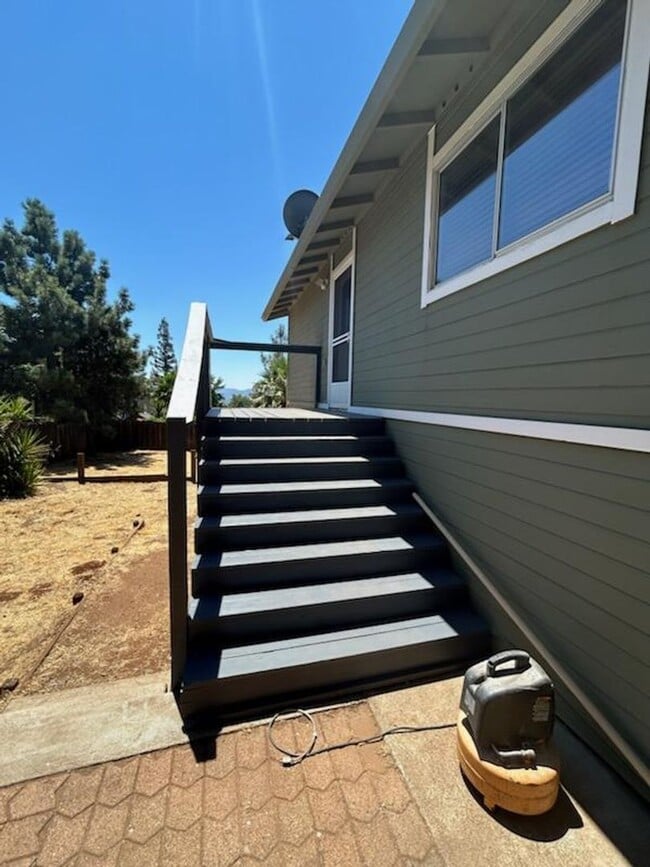 Foto del edificio - 19141ravenhillroad.is4lease.com