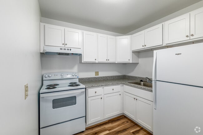 1BR, 1BA - 585SF - Kitchen - Shannon Hollow Apartments
