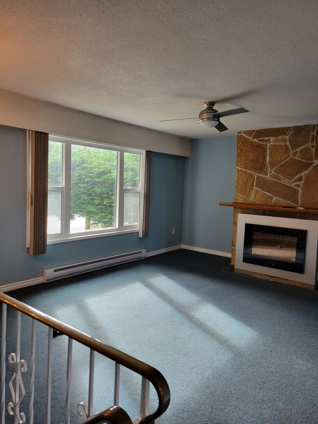 Building Photo - 2205 Pyrite Dr
