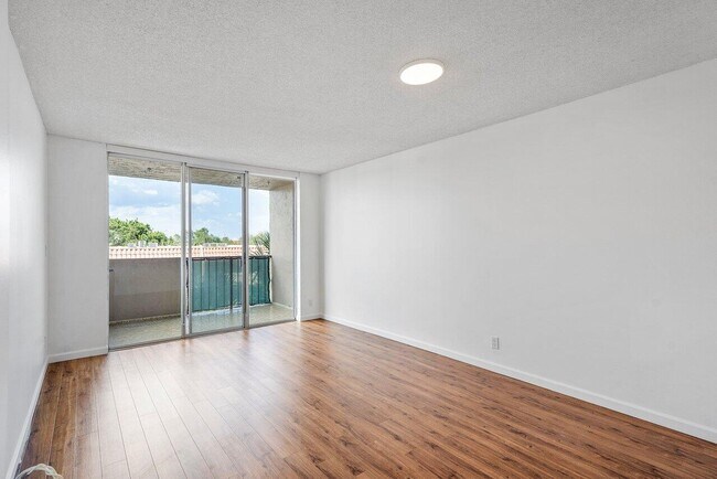 Building Photo - 777 S Federal Hwy
