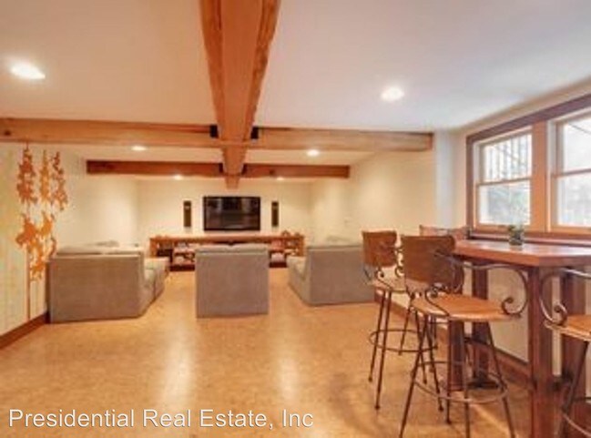 Building Photo - 4 br, 3 bath House - 21475 Summit Road