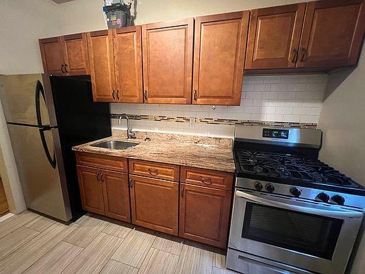 Foto principal - 1 bedroom in Bronx NY 10463