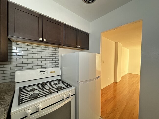 Foto del edificio - 6830 N Sheridan Rd
