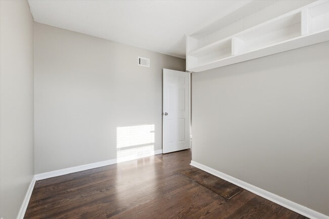 Foto del edificio - 4916 Crescent Ave