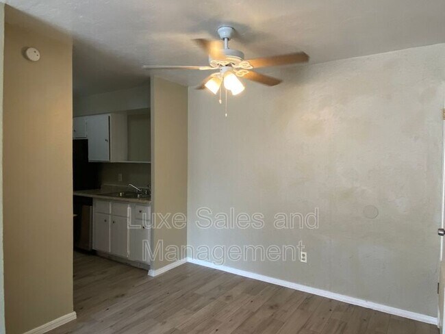 Foto del edificio - 6030 NW Expressway