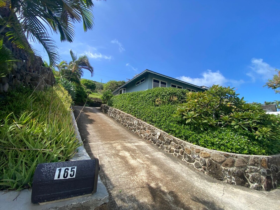 165 Nawiliwili St, Honolulu, HI 96825 House Rental in Honolulu, HI