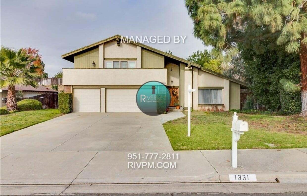 Foto del edificio - Spacious 4-Bedroom, 3-Bath Beauty – Move-I...