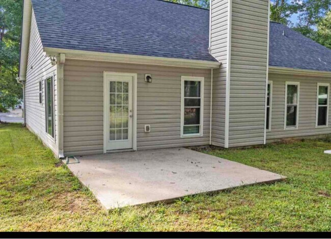 Foto del edificio - 713 Brighton Ln