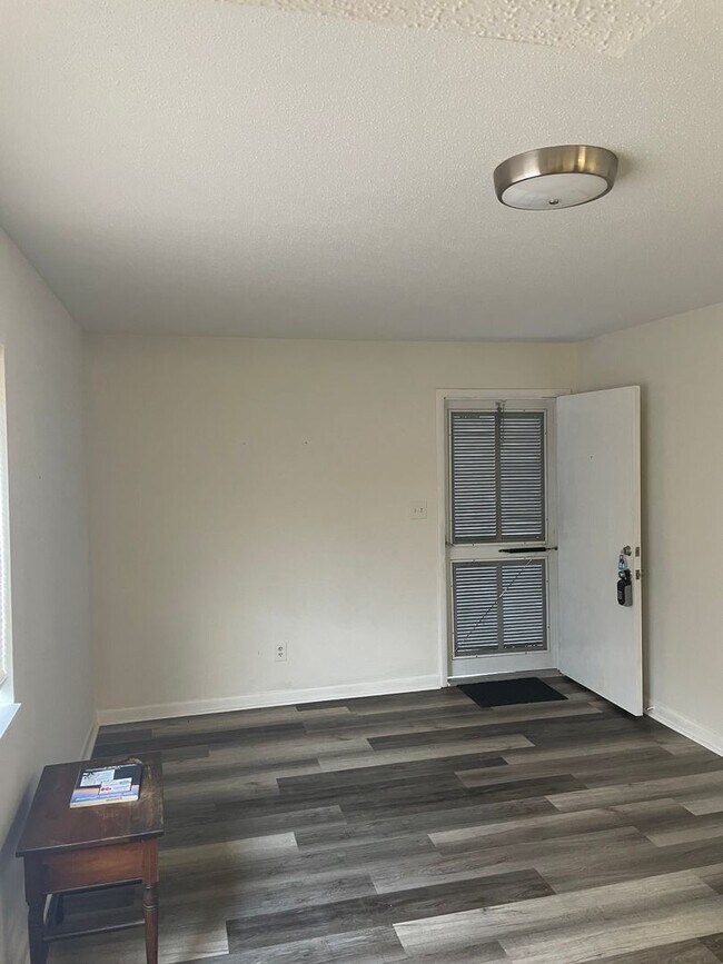 Foto del edificio - 10170 Beach Dr SW
