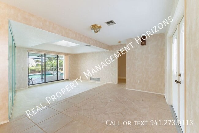 Foto del edificio - 534 Warwick Ln