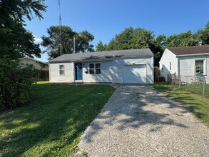 Building Photo - 1 Lilac Ln