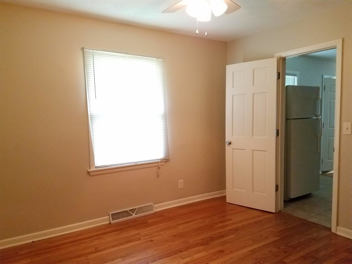 Foto del edificio - 2608 Canterbury Ln