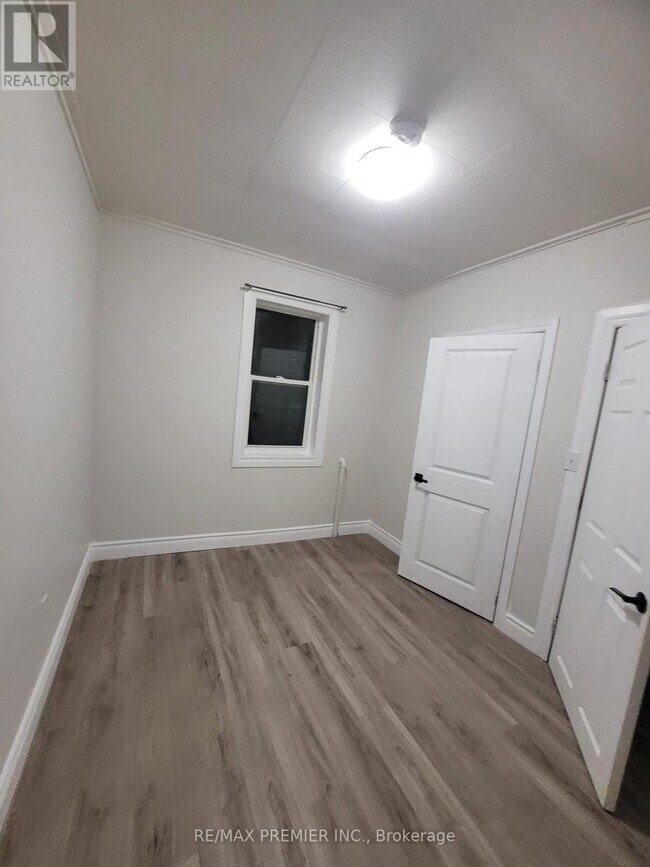 Photo du bâtiment - 189 King St E