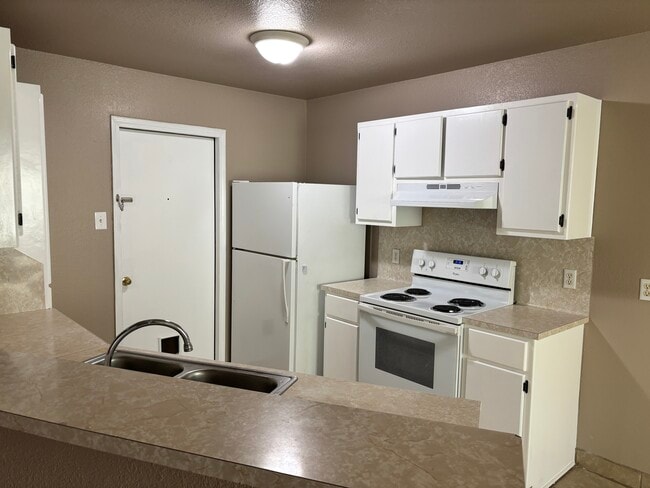 Cocina actualizada - 2553 Alana Ln