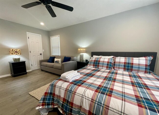 Foto del edificio - 10 Meadowlark Ln