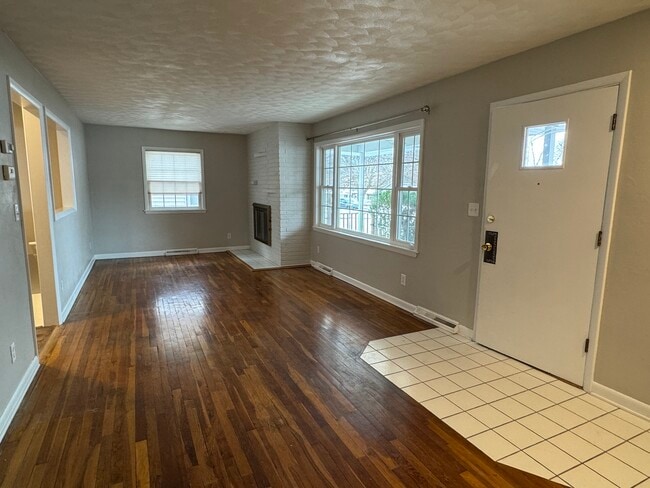 Foto del edificio - 3319 Marquette St