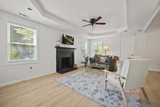 Building Photo - 1346 Lorenzo Dr SW