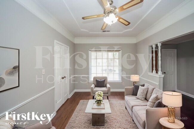 Foto del edificio - 7115 Falls Hollow Cove