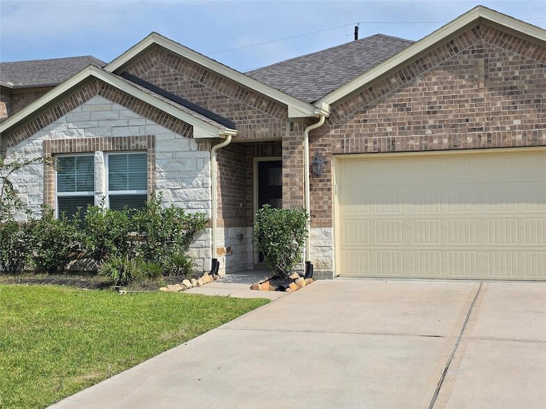 Foto principal - 2011 Cherryvale Dr