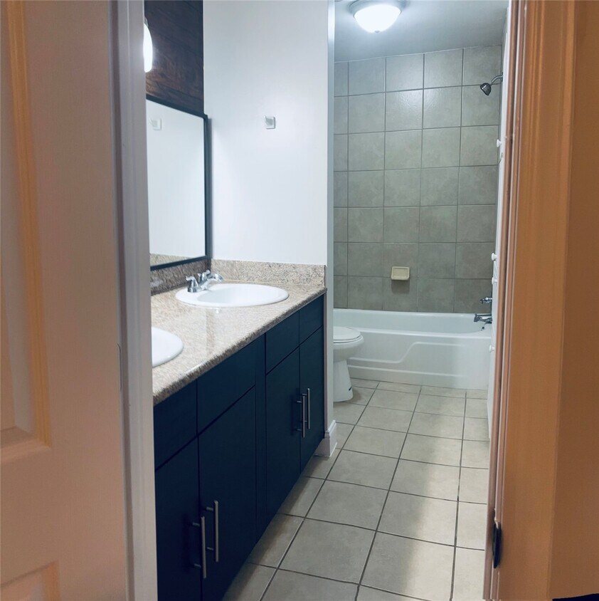 Foto del edificio - 5550 N Braeswood Blvd