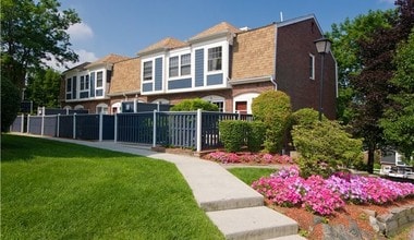 Windsor Village at Waltham Rentals - Waltham, MA | Apartments.com