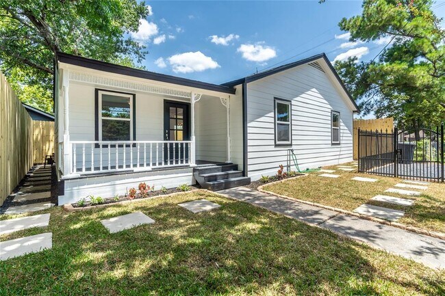 Foto del edificio - 1310 Blair St