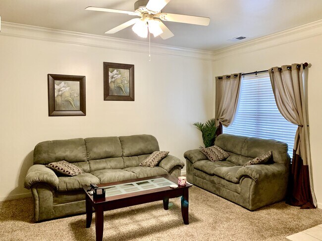 Building Photo - 5092 Cantebury Ct