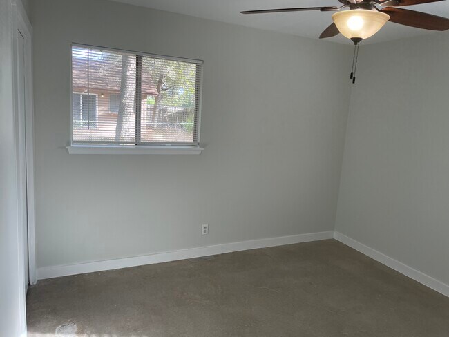 Building Photo - 6803 Mini Cir