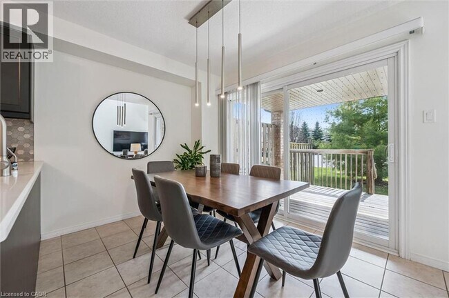 Photo du bâtiment - 255 Summerfield Dr