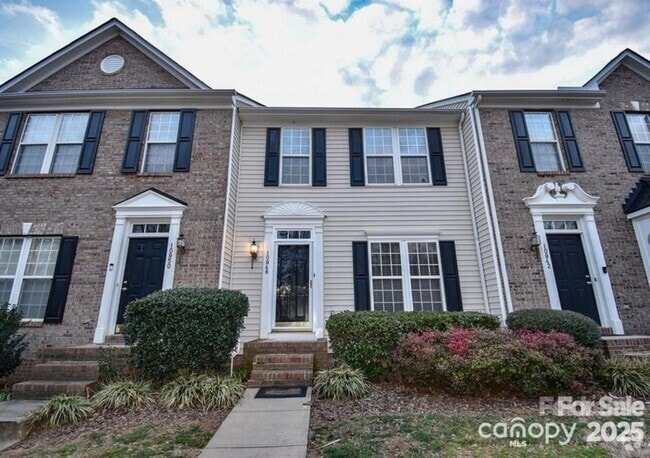 Building Photo - 10946 Garden Oaks Ln