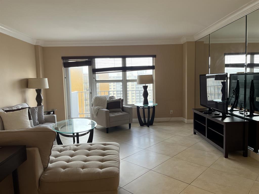 Foto principal - 405 N Ocean Blvd